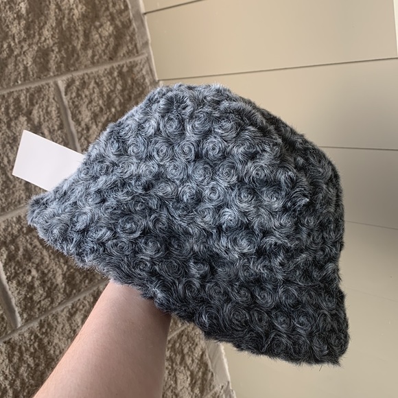 NWT Vintage Bucket Hat Fuzzy Faux Fur Grey Cute Girly Sierra Rodeo - Picture 2 of 5
